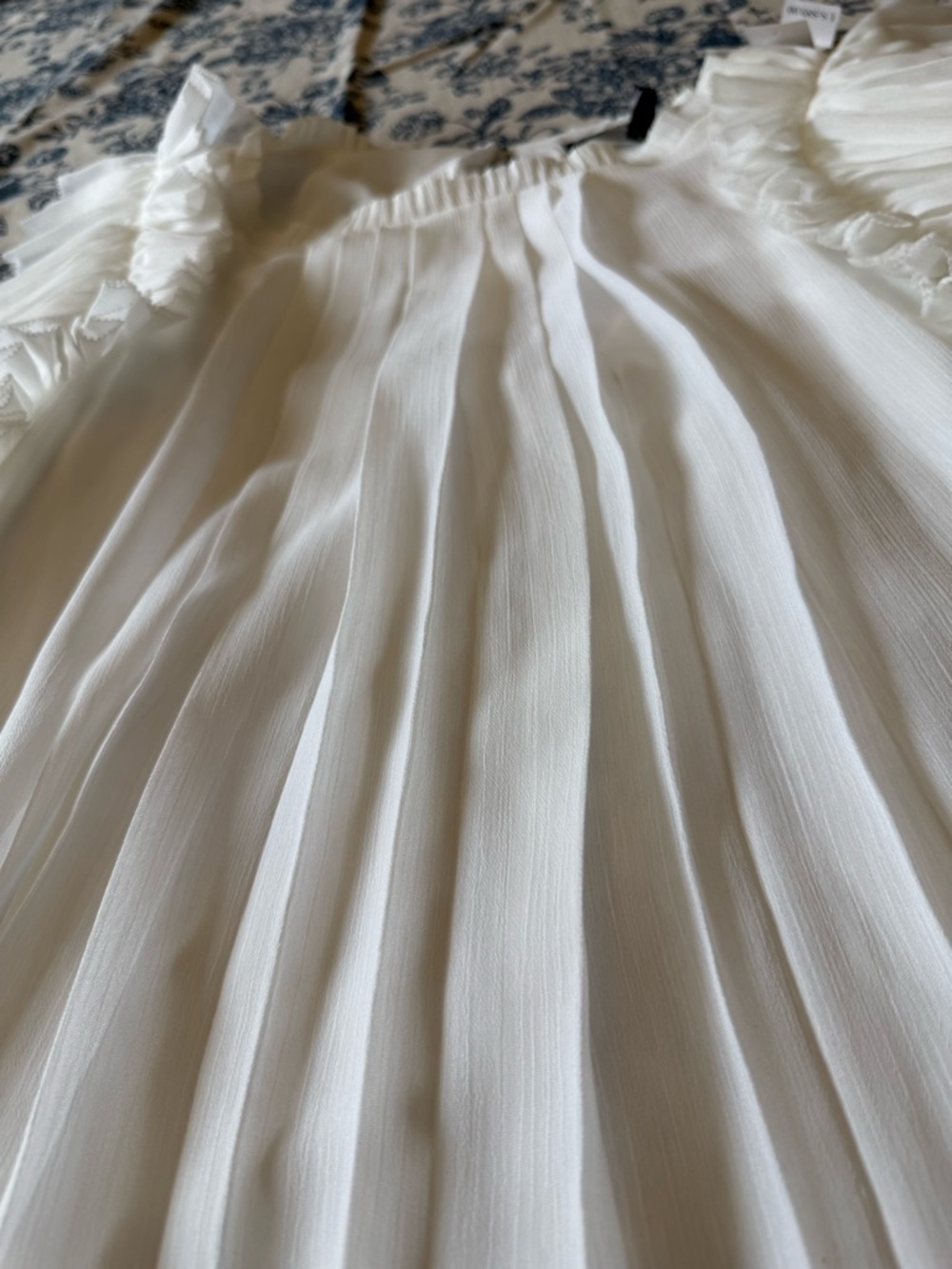 White House Black Market White Ruffled Pleated Sleeveless Top - Picture 8 of 11